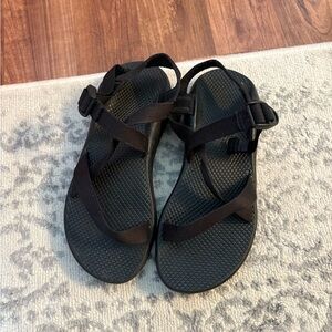 Black Womens Chacos sz 9